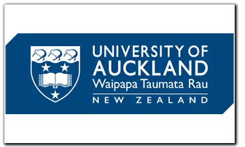 University of Auckland New Zealand appears against a navy blue next to the uni logo. A badge of three kiwi trot over a book.